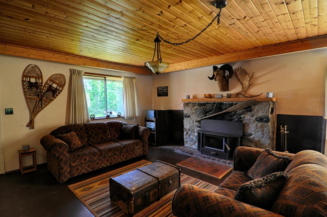 Ruth Lake Lodge Resort Forest Grove Esterno foto
