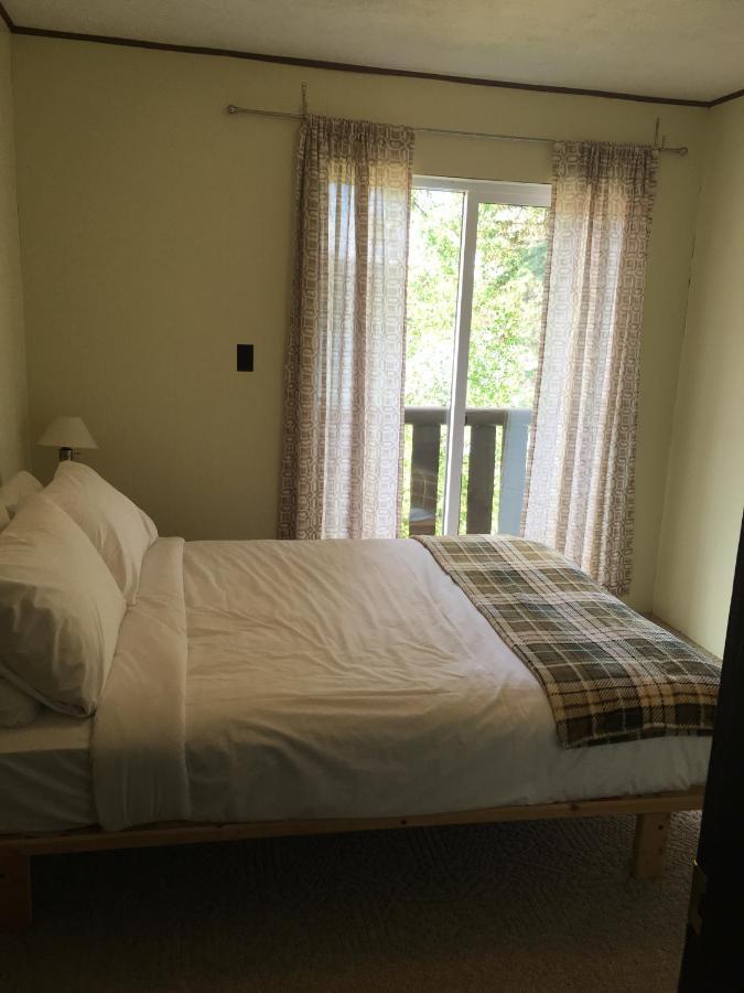 Ruth Lake Lodge Resort Forest Grove Esterno foto