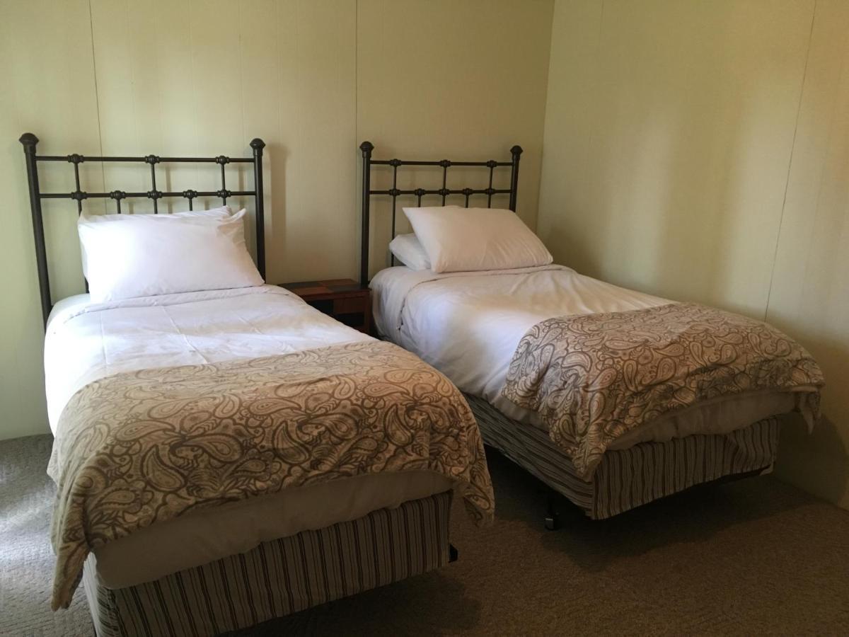 Ruth Lake Lodge Resort Forest Grove Esterno foto